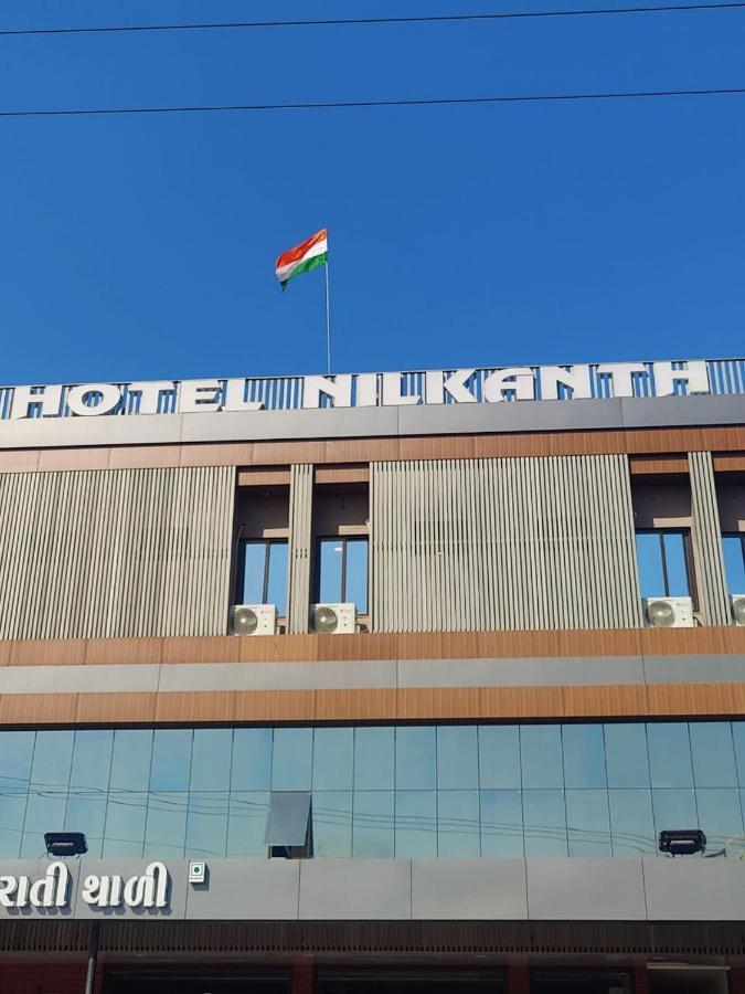 Hotel Nilkanth Navsari Zewnętrze zdjęcie