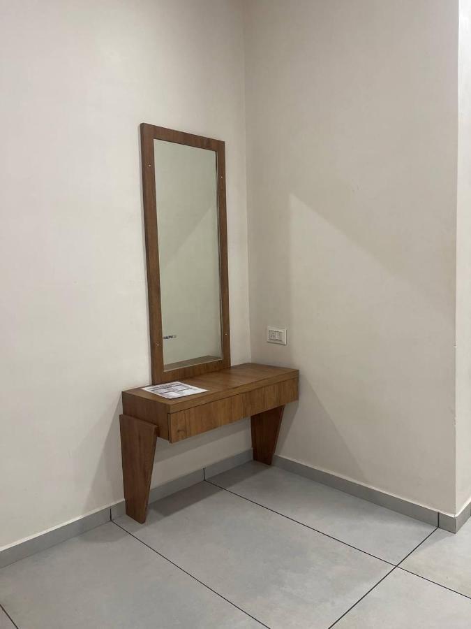 Hotel Nilkanth Navsari Zewnętrze zdjęcie