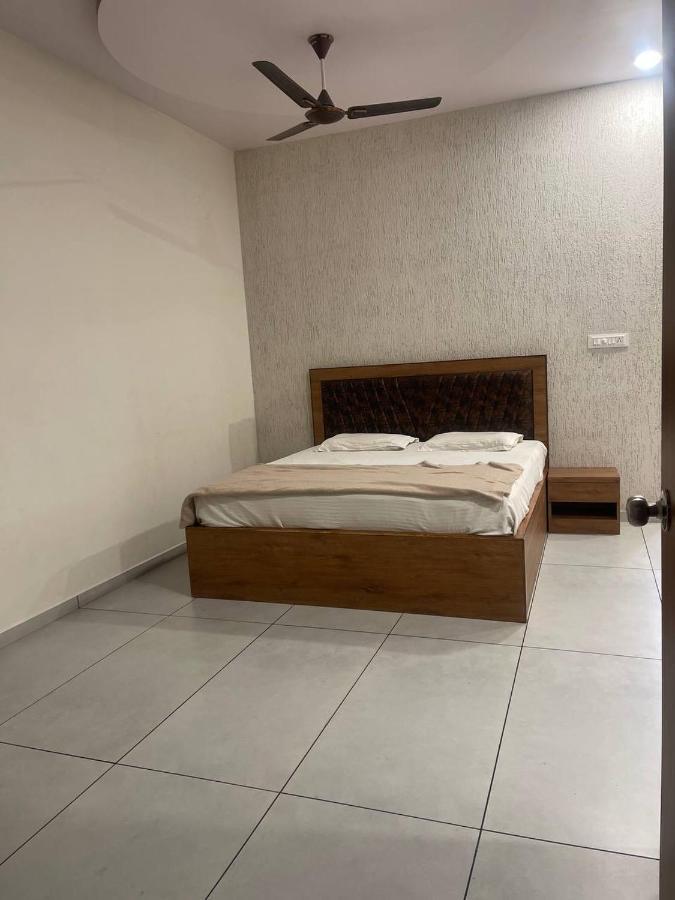 Hotel Nilkanth Navsari Zewnętrze zdjęcie